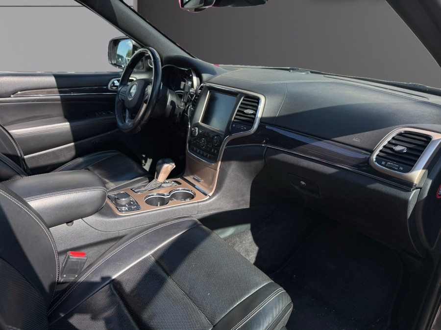 JEEP d'occasion GRAND CHEROKEE IV 3.0 CRD V6 250 OVERLAND BA de 2017