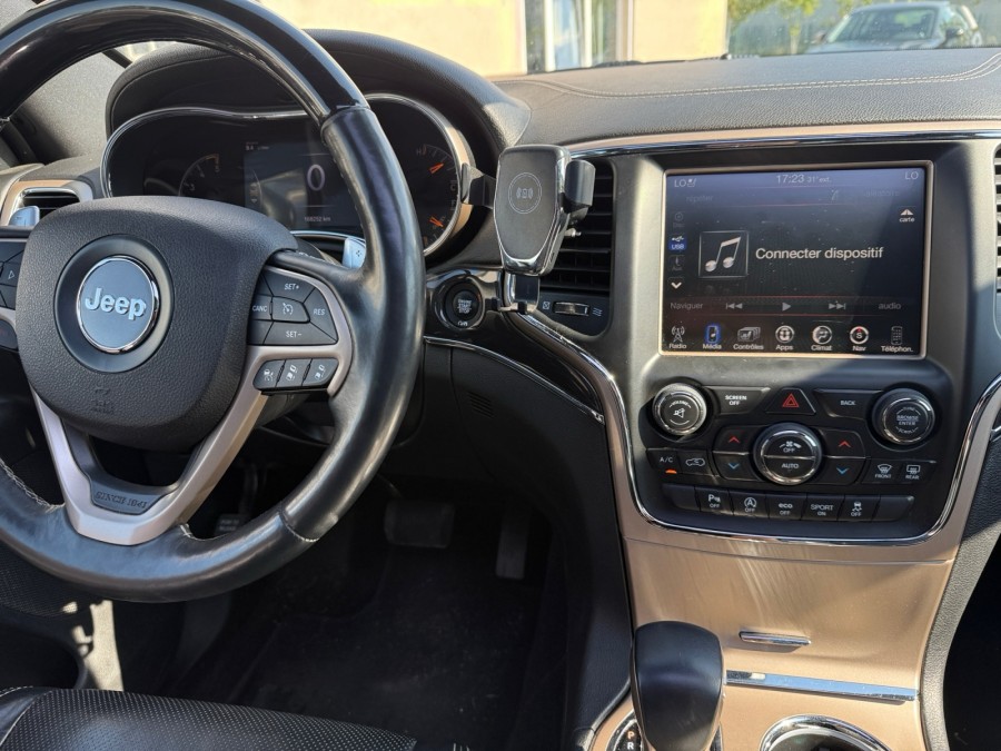 JEEP d'occasion GRAND CHEROKEE IV 3.0 CRD V6 250 OVERLAND BA de 2017