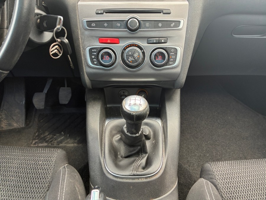 CITROEN d'occasion C4 1.2 PURE TECH 110 SHINE de 2017 Saint Maximin