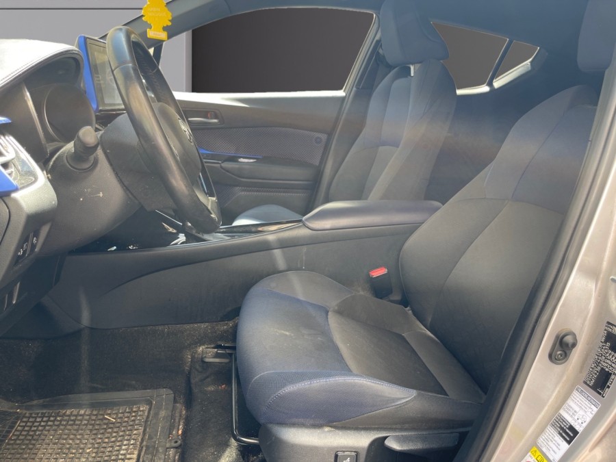 TOYOTA d'occasion C-HR 122H GRAPHIC de 2018 Le Raincy (93)﻿