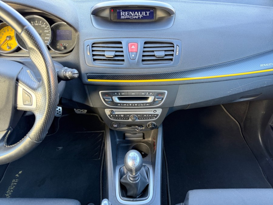RENAULT d'occasion MEGANE III COUPE 2.0 16V 265 RS TROPHY de 2011