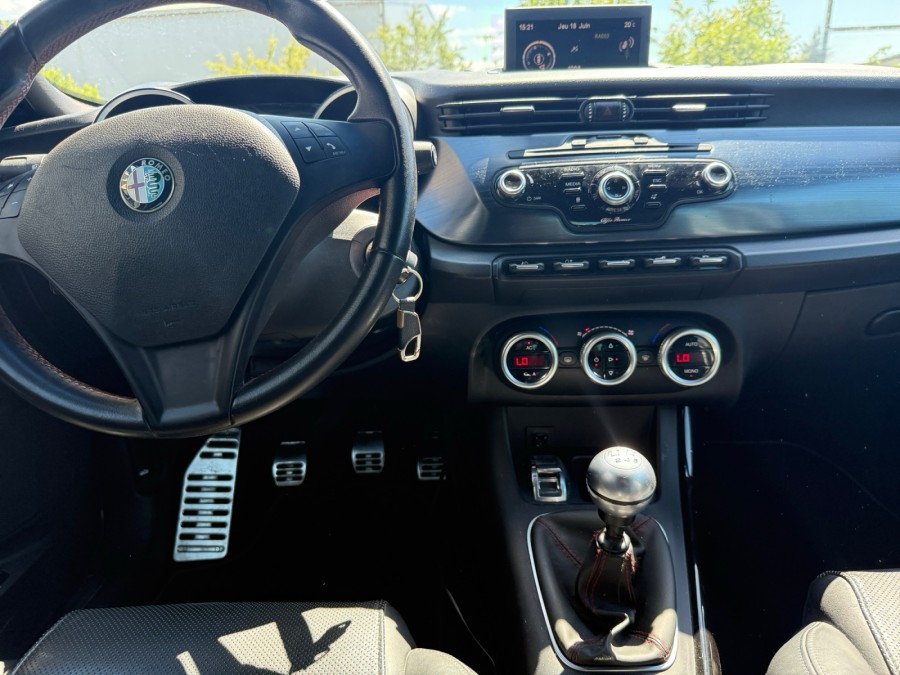 ALFA ROMEO d'occasion GIULIETTA 1750 TBI 235 QUADRIFOGLIO VERDE de