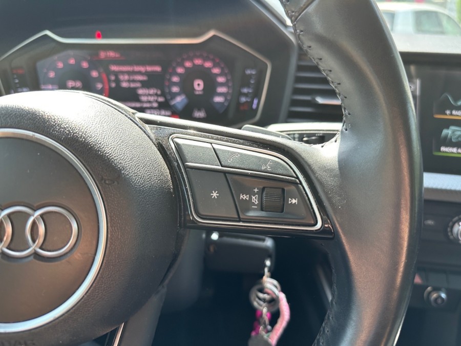 AUDI d'occasion A1 SPORTBACK 30 TFSI 116 DESIGN de 2019 Salon de
