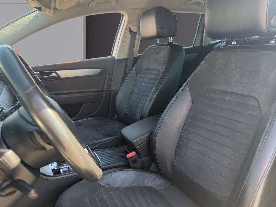 VOLKSWAGEN d'occasion PASSAT B7 VARIANT 3.6 V6 FSI 300 CARAT 4MOTION
