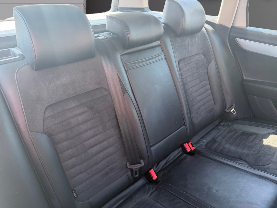 VOLKSWAGEN d'occasion PASSAT B7 VARIANT 3.6 V6 FSI 300 CARAT 4MOTION