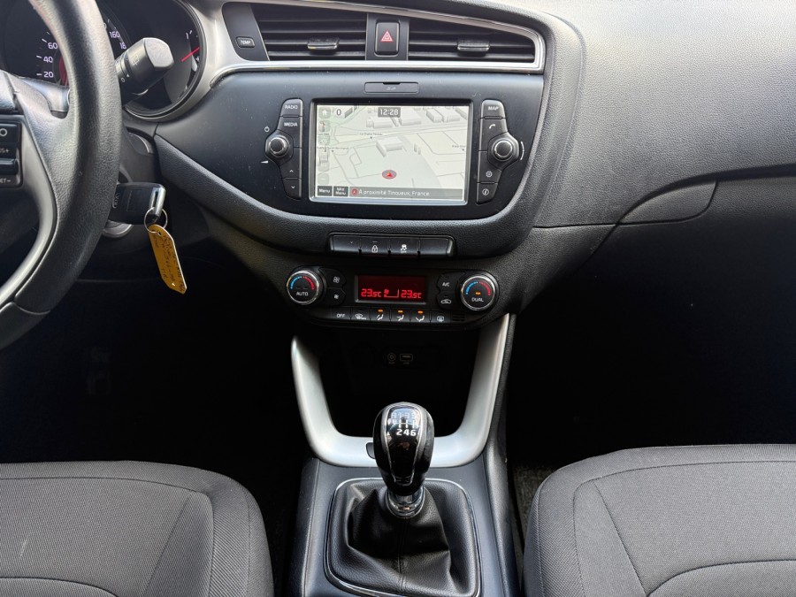 KIA d'occasion CEE'D SPORTSWAGON KIA CEE'D SW BUSINESS 1.6 CRDi 136