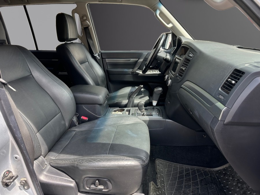 MITSUBISHI d'occasion PAJERO IV 3.2 DI-D 200 INSTYLE 30EME
