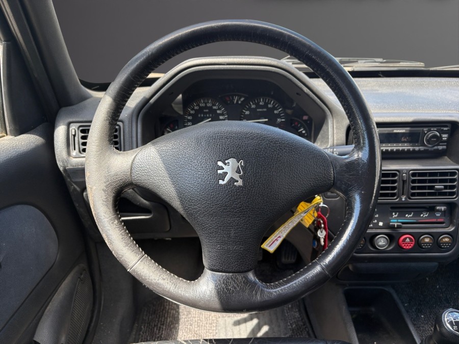 PEUGEOT d'occasion 106 S16 1.6E 16V de 1999 Salon de Provence (13)﻿