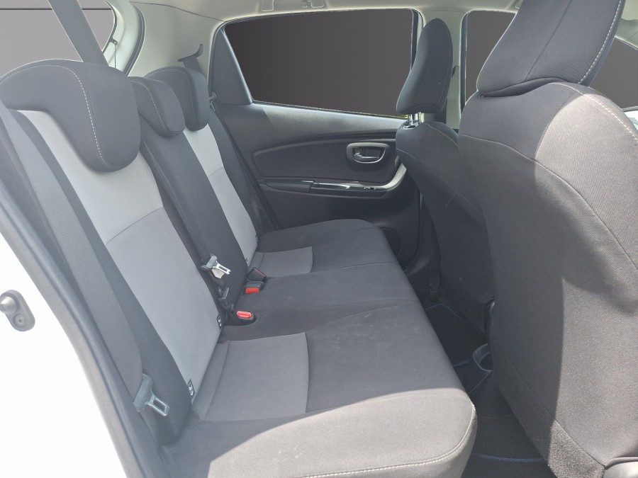 TOYOTA d'occasion YARIS 100H DYNAMIC BUSINESS de 2017 Soissons (02)﻿