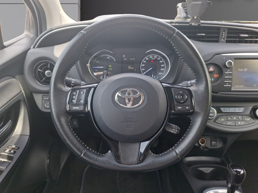 TOYOTA d'occasion YARIS 100H DYNAMIC BUSINESS de 2017 Soissons (02)﻿
