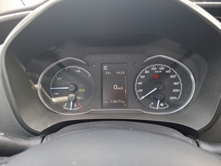 TOYOTA d'occasion YARIS 100H DYNAMIC BUSINESS de 2017 Soissons (02)﻿