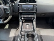 JAGUAR d'occasion XE 2.0L 180 AWD R-SPORT BA de 2016 Nord Isère (38)﻿