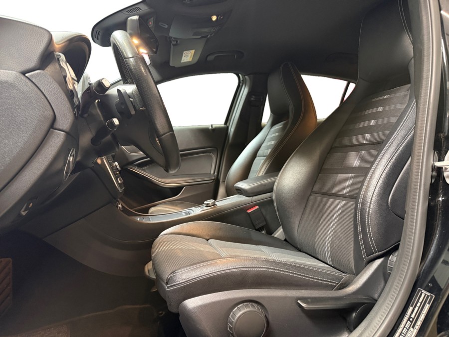 MERCEDES d'occasion CLASSE GLA GLA 180 SENSATION de 2017 Bretigny Sur