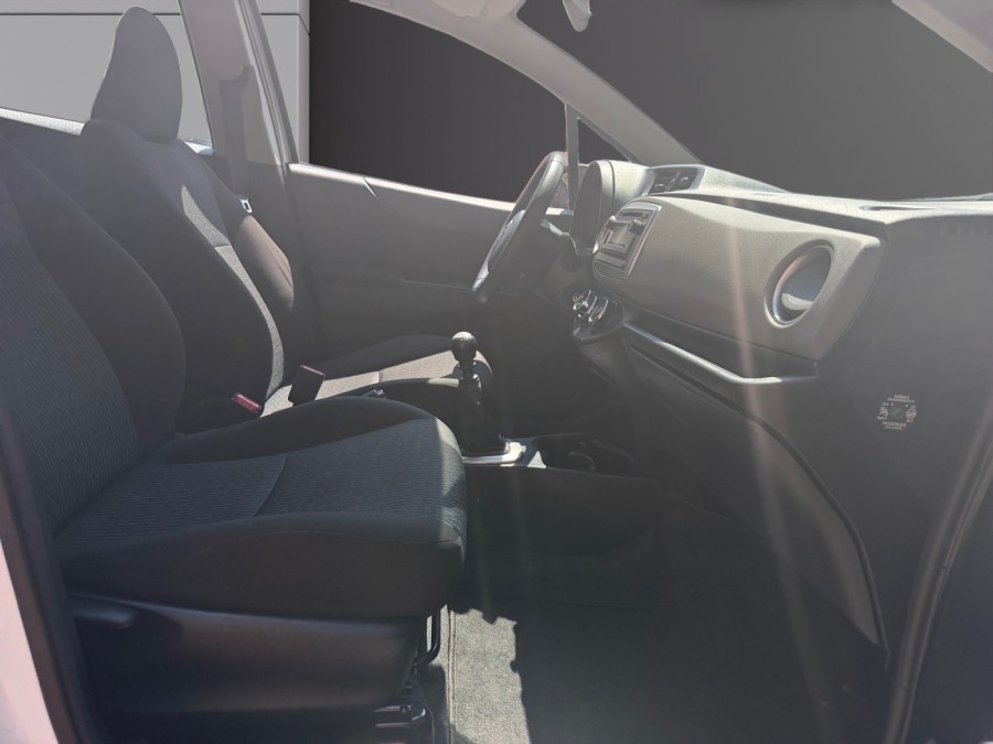 TOYOTA d'occasion YARIS 1.5 VVTI 110 DYNAMIC CVT de 2012 Cannes (06)﻿