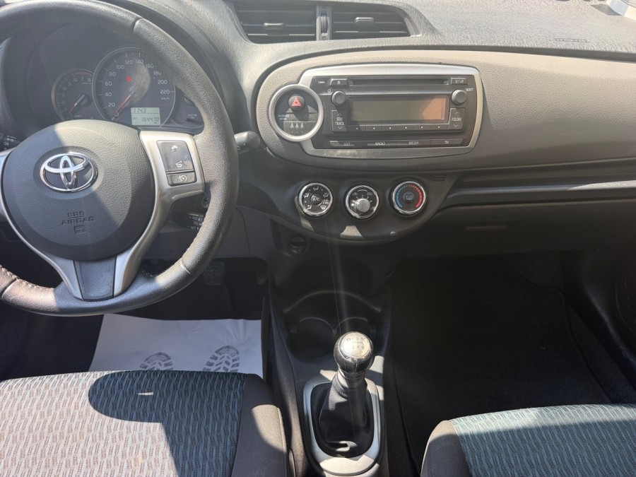 TOYOTA d'occasion YARIS 1.5 VVTI 110 DYNAMIC CVT de 2012 Cannes (06)﻿