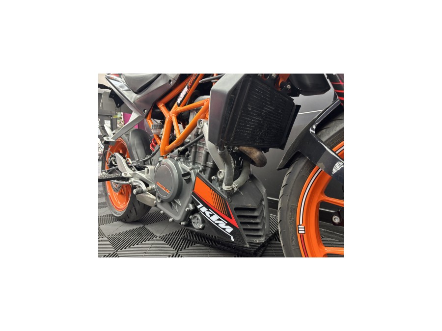 KTM d'occasion 390DUKEC2 390 DUKE de 2014 Reims Tinqueux (51)﻿