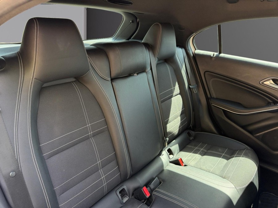 MERCEDES d'occasion CLASSE A A180 SENSATION 7G-DCT de 2016 Tours (37)﻿