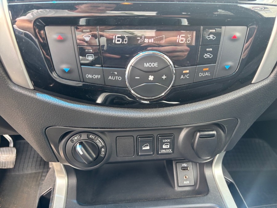 NISSAN d'occasion NAVARA PICK-UP 2.3 DCI KING CAB VISIA de 2016 Nîmes