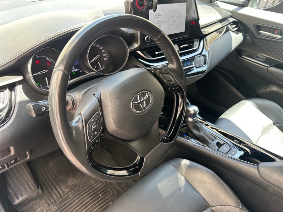 TOYOTA d'occasion C-HR 2.0 184H DESIGN de 2022 Le Raincy (93)﻿