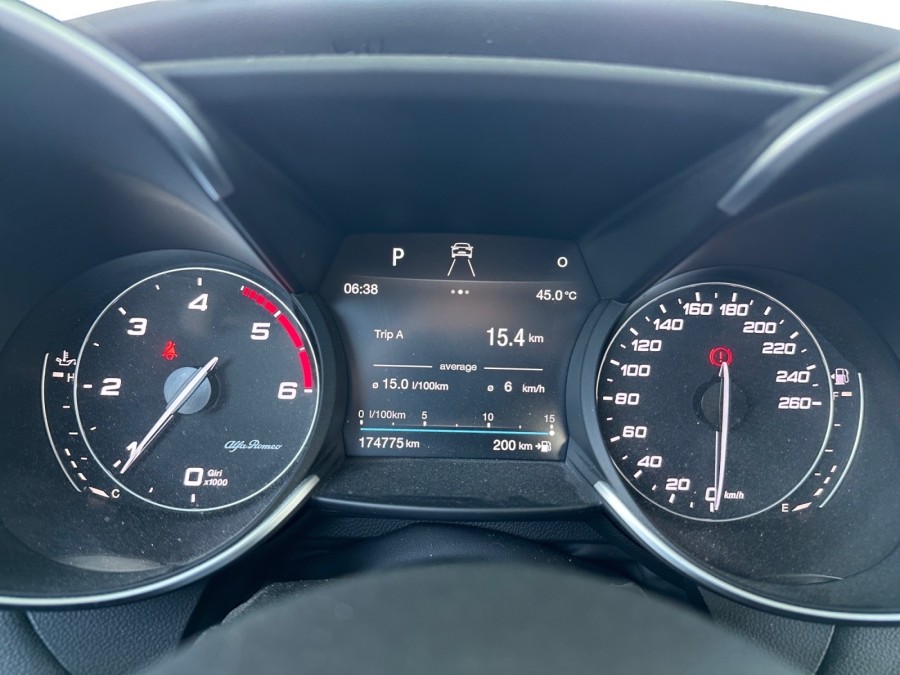 ALFA ROMEO d'occasion GIULIA 2.2D 210 TI Q4 AT de 2018 Salon de