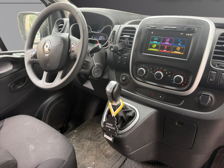 RENAULT d'occasion TRAFIC III FOURGON L1H1 3T 2.0 BLUE DCI 150 EXTRA