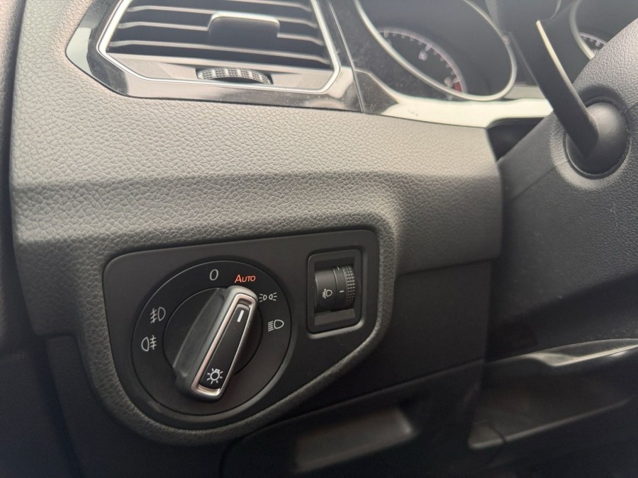 VOLKSWAGEN d'occasion GOLF SPORTSVAN VII 2.0 TDI 150 DSG de 2014