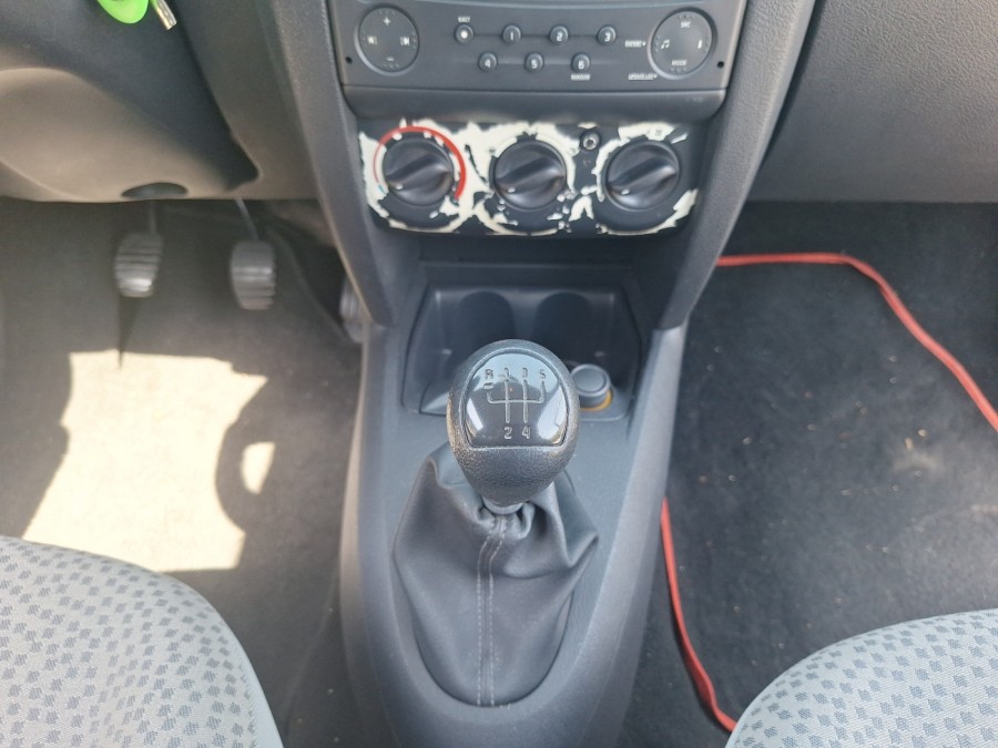 RENAULT d'occasion CLIO II PACK AUTHENTIQUE 1.5 DCI 65 de 2005