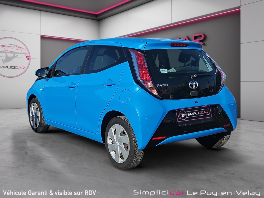 TOYOTA d'occasion AYGO 1.0 VVT-I 72 X-PLAY PH2 de 2017 Le Puy en