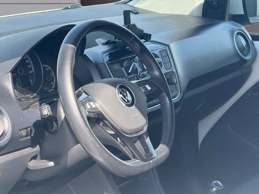 VOLKSWAGEN d'occasion UP! Volkswagen UP! 1.0 60 Bluemotion Technology
