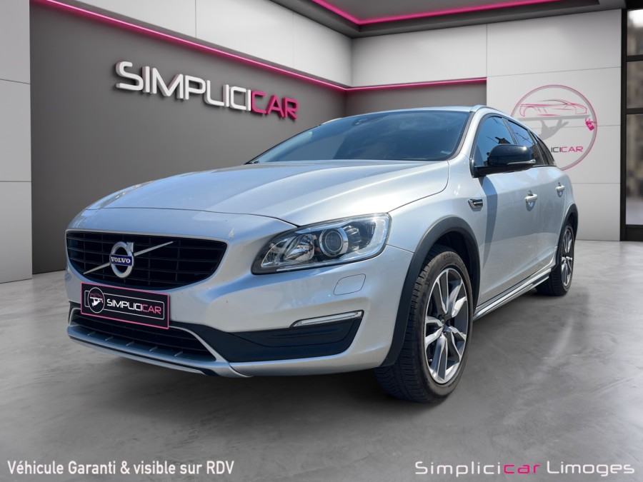 VOLVO d'occasion V60 I CROSS COUNTRY D3 150 SUMMUM GEARTRONIC de 2017