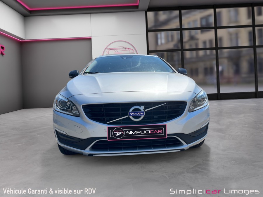 VOLVO d'occasion V60 I CROSS COUNTRY D3 150 SUMMUM GEARTRONIC de 2017