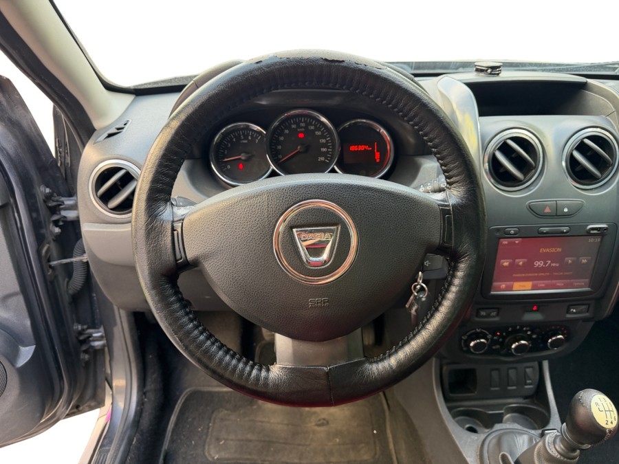 DACIA d'occasion DUSTER 1.5 DCI 110 10 ANS de 2013 Saint Maximin (60)﻿