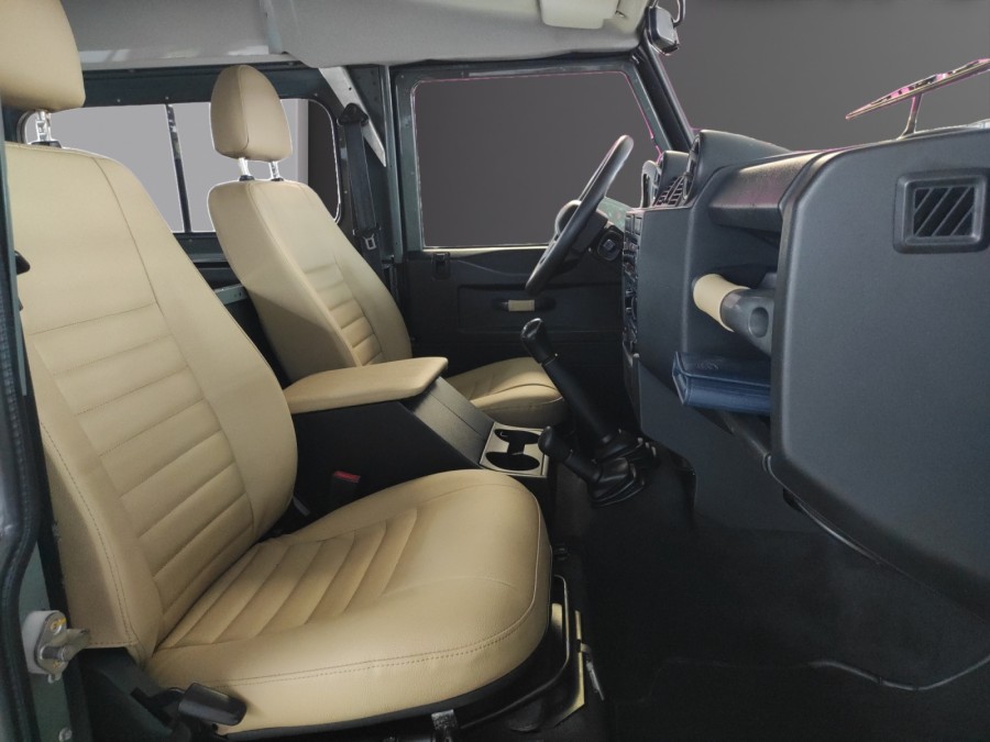 LAND ROVER d'occasion DEFENDER STATION WAGON 110 2.4L TD4 de 2009