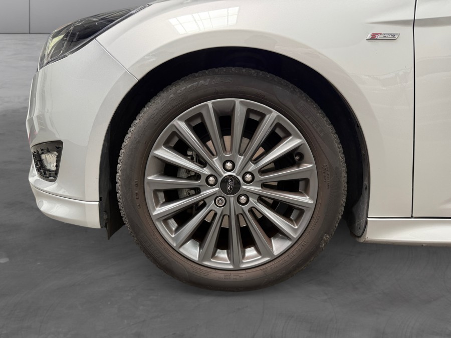 FORD d'occasion FOCUS III 1.0 ECOBOOST 125 RED de 2018 Lyon Ouest