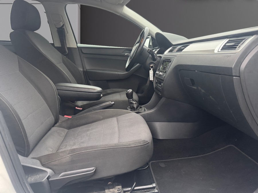 SKODA d'occasion RAPID 1.6 TDI 90 ELEGANCE de 2014 Beaune (21)﻿