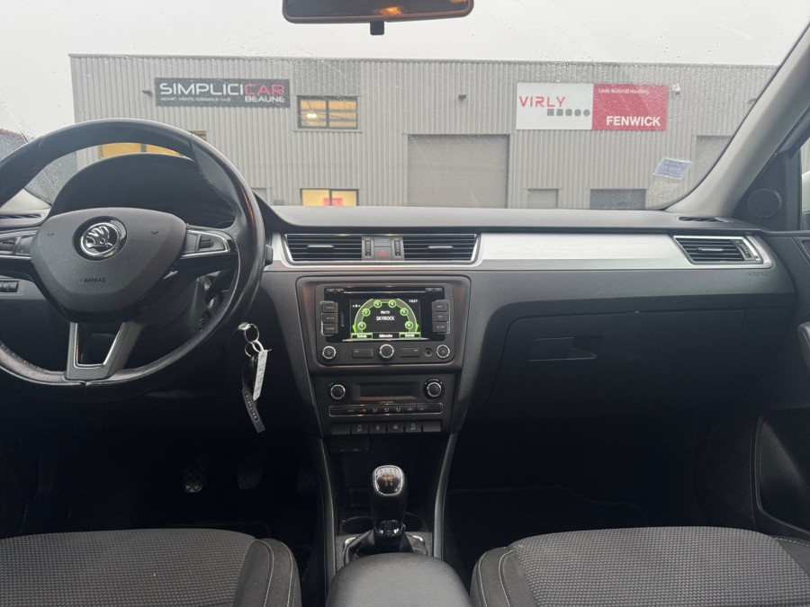 SKODA d'occasion RAPID 1.6 TDI 90 ELEGANCE de 2014 Beaune (21)﻿