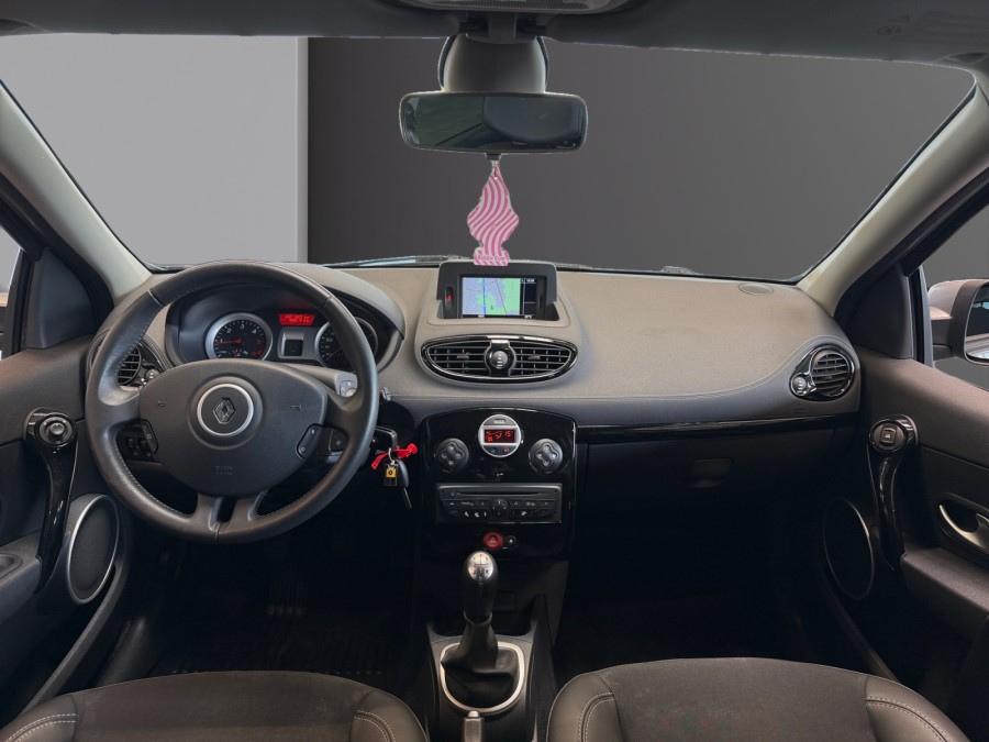 RENAULT d'occasion CLIO III EXPRESSION CLIM 1.5DCI 90 de 2011