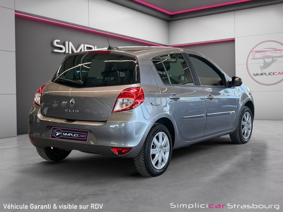 RENAULT d'occasion CLIO III EXPRESSION CLIM 1.5DCI 90 de 2011