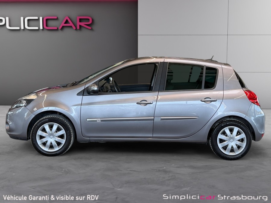 RENAULT d'occasion CLIO III EXPRESSION CLIM 1.5DCI 90 de 2011