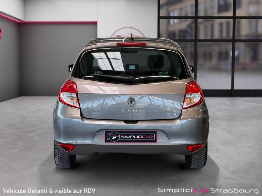 RENAULT d'occasion CLIO III EXPRESSION CLIM 1.5DCI 90 de 2011