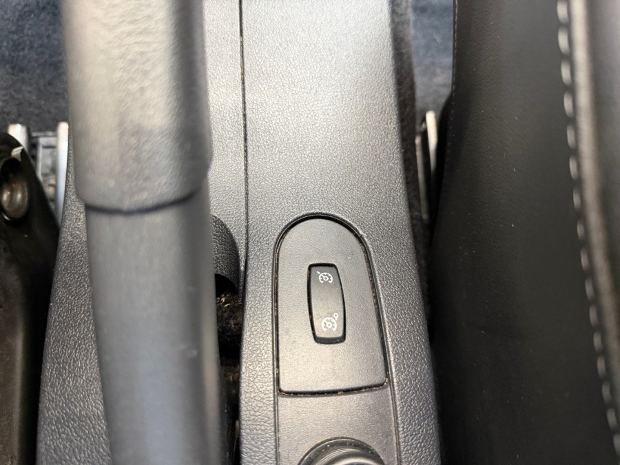 RENAULT d'occasion CLIO III EXPRESSION CLIM 1.5DCI 90 de 2011
