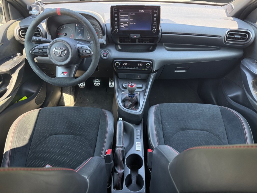 TOYOTA d'occasion YARIS GR 1.6 TURBO 261 PACK PREMIUM de 2023 Pertuis