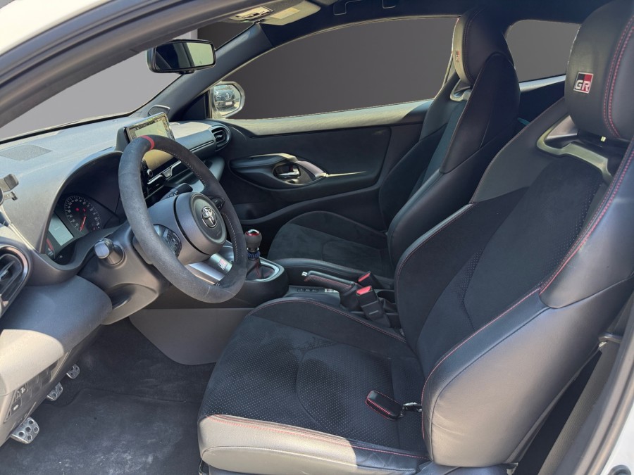 TOYOTA d'occasion YARIS GR 1.6 TURBO 261 PACK PREMIUM de 2023 Pertuis