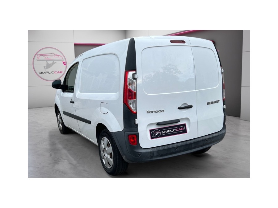 RENAULT d'occasion KANGOO EXPRESS 1.5 DCI 75 GENERIQUE de 2018 Nice