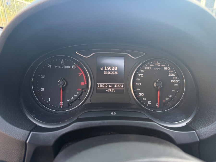AUDI d'occasion A3 1.8 TFSI 180 AMBITION LUXE S TRONIC de 2014 Vernon