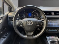 TOYOTA d'occasion AVENSIS A TROIS VOLUMES TS 1.6 D-4D 112 ACTIVE PRO