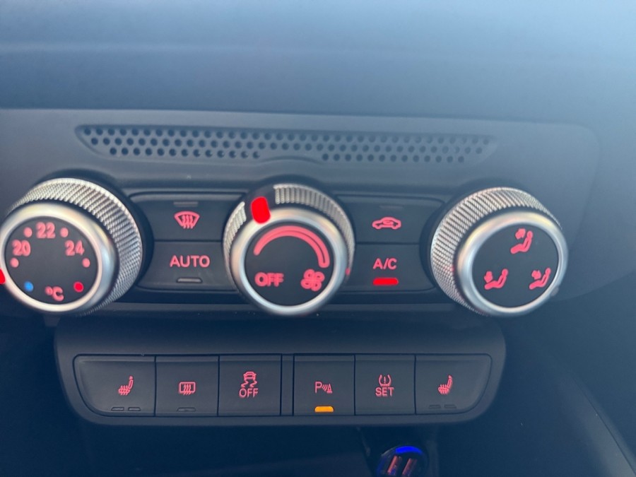AUDI d'occasion A1 SPORTBACK SB 1.4 TFSI 122AMBITION LUXE  S TRONIC