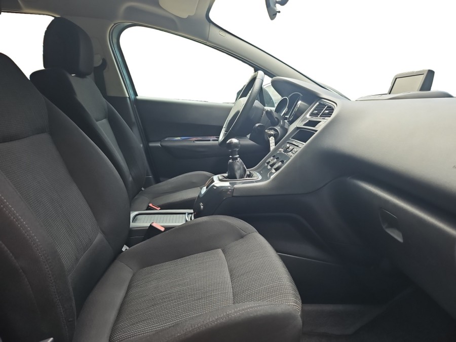 PEUGEOT d'occasion 5008 1.6 HDI 112 BUSINESS de 2012 Orgeval Verneuil
