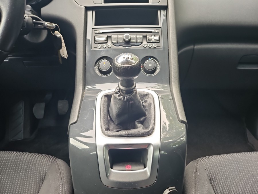 PEUGEOT d'occasion 5008 1.6 HDI 112 BUSINESS de 2012 Orgeval Verneuil