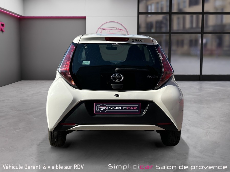 TOYOTA d'occasion AYGO 1.0 VVT-I 72 XPLAY de 2014 Salon de Provence